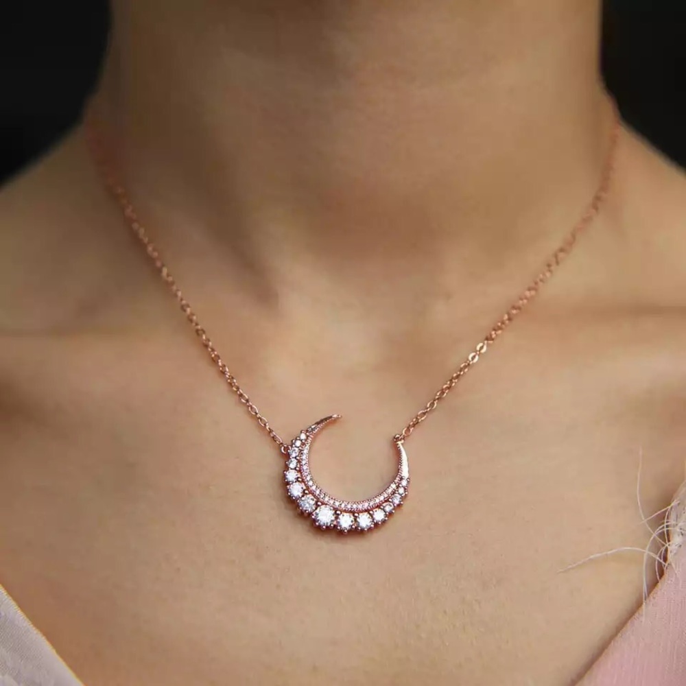 HP๐๐ LAST ONE! Rhinestone crescent moon necklace - Picture 2 of 4